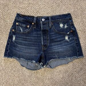 Levi 501 denim shorts size 26